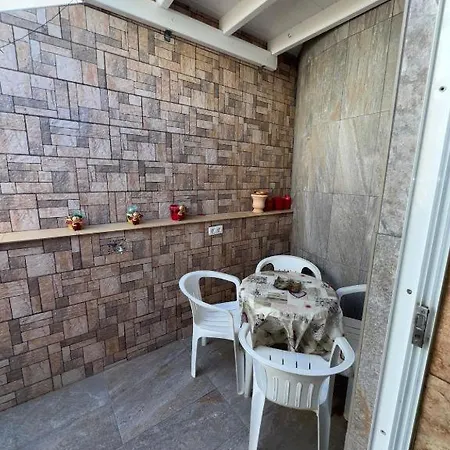 Luna * Κοραλέχο